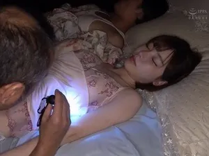 Bà mẹ xinh đẹp của bạn tôi