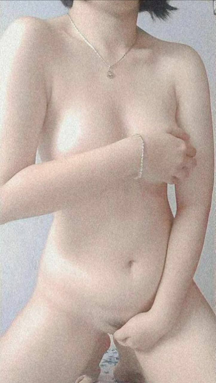 DASS-211 Dù có bao nhiêu lần, hàng chục lần, anh vẫn muốn ôm em, nắm tay em và hôn em.